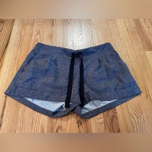 Lululemon Shorts women’s size 12, gray